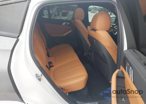 2022 BMW X6 xDrive40I z USA, uszkodzony, nr VIN 5UXCY6C07N9K10813